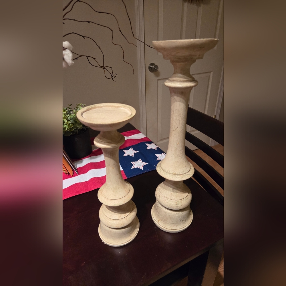 Set of 2 Candle Holders